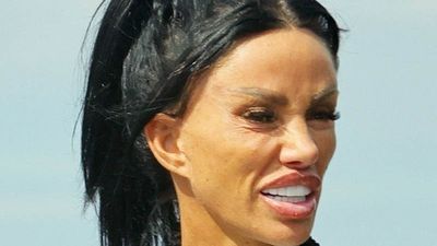 Katie Price Shows Off Fresh New Look as She Sends Good Luck Message to London Marathon Runners