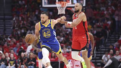 Fans Think Dillon Brooks Took Dirty Swipe at Steph Curry During Warriors-Rockets
