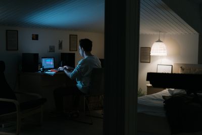 How A US Nail Salon Worker Made Over £727k With 13 Remote Jobs – And How He Finally Got Caught