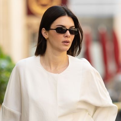 Kendall Jenner Puts Her L.A. Minimalist Spin on the Collarless Jacket Trend Parisian Women Love