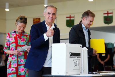 Liberals to form minority government in Canada after comeback