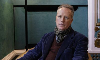 Parallel Lines by Edward St Aubyn review – troubled minds and family mysteries
