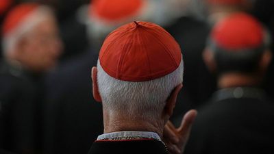 Cardinals meet under media spotlight ahead of conclave