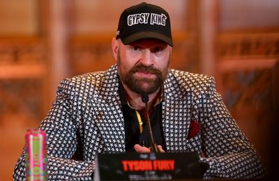 Tyson Fury hints at boxing return as he posts social media clip from the gym