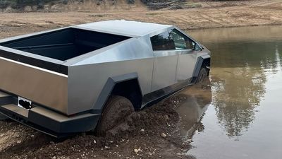 A driver believed Elon Musk's wildest Cybertruck design claim, and it didn't end well