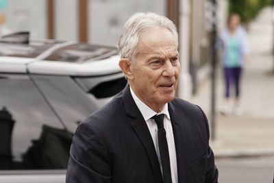 No 10 defends net-zero policies after Tony Blair brands them ‘irrational’