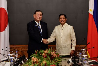 Japan, Philippines pledge to deepen security ties amid China tensions
