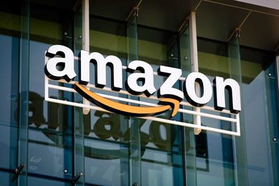 Dear Amazon Stock Fans, Mark Your Calendars for May 1