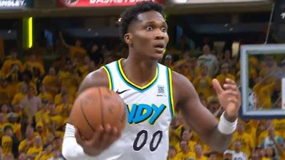 Pacers Guard Incredulous Over Shooting Foul to End 3rd Quarter vs. Bucks