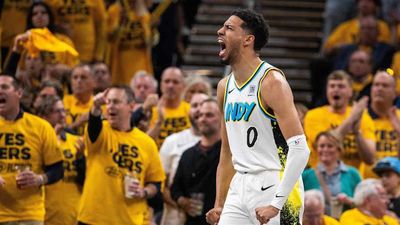 Milwaukee Bucks Collapse, Give Up 8-0 Run in Final Seconds of Overtime for Shocking Loss