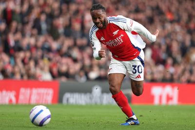 Raheem Sterling told to pursue absolutely absurd transfer move