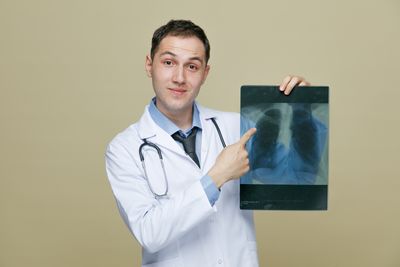 Silent Signs Of Lung Cancer: Depression, Fingertip Changes, And Other Symptoms You Might Miss