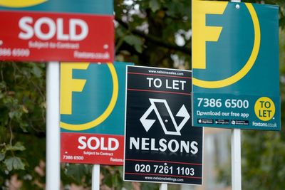 Average UK house price dips by 0.6% month on month as stamp duty deadline passes