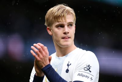 Tottenham: Lucas Bergvall explains decision to sign new Spurs contract