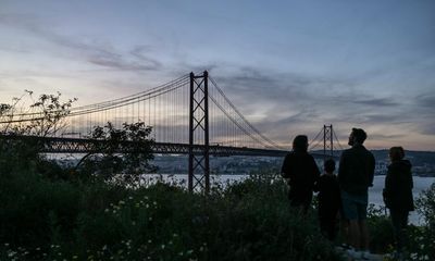 Spanish PM calls on private energy firms to help find cause of massive power cut
