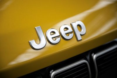Jeep Owner Stellantis Suspends Outlook Over Tariffs