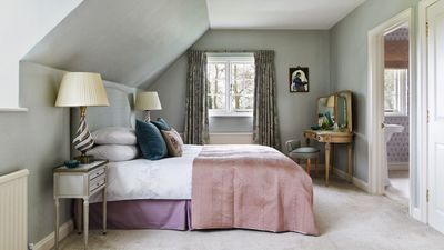 These are the best colors to choose for your bedroom carpet, according to designers
