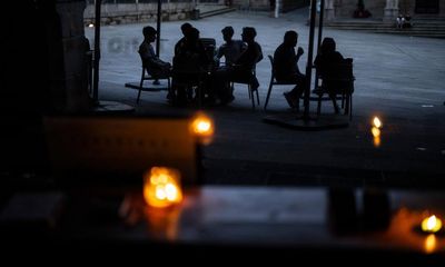 ‘No one knew what to do’: power cuts bring chaos, connection and revaluation of digital dependency