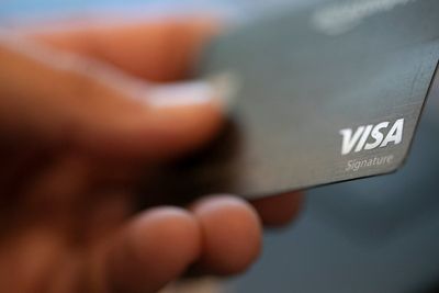 Visa wants to give artificial intelligence 'agents' your credit card
