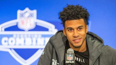 Jets Quarterback Tells Team He's Retiring at Age of 24