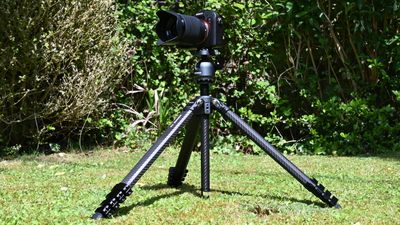 Neewer LiteTrip LT38 carbon fiber travel tripod review: one for the road and for life in the fast lane