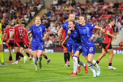 Lucy Bronze sets new target after Chelsea wrap up another WSL title