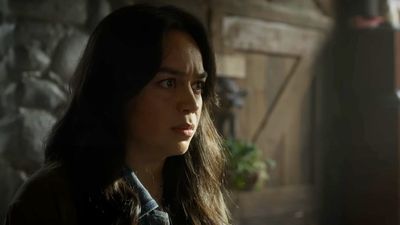 Horror sequel Final Destination Bloodlines called "a splatterific blast" with one of the most memorable deaths to date: "This one is for the sickos"
