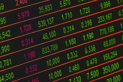 A 34-Year-Old Redditor Reveals Three ETFs That Earn Him £32K Annually in Dividends