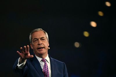 UK Local Elections Test Big Two Parties
