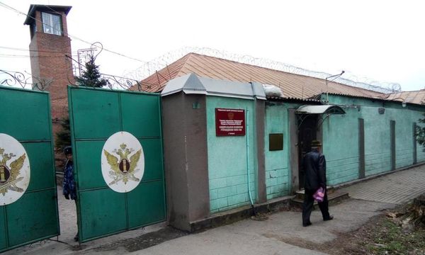 Release of Ukrainian prisoners in Russia key to any peace deal, rights groups say