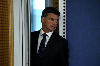 Afternoon Update Election 2025: Coalition costings at last; visit from a Trump heavyweight; and trouble behind Liberal lines