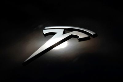 Tesla Sales Plunge Further In France, Down 59% In April