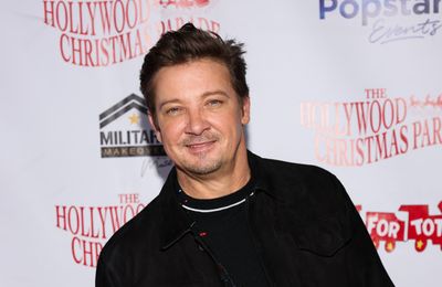 Jeremy Renner believes he 'died' in snowplough accident