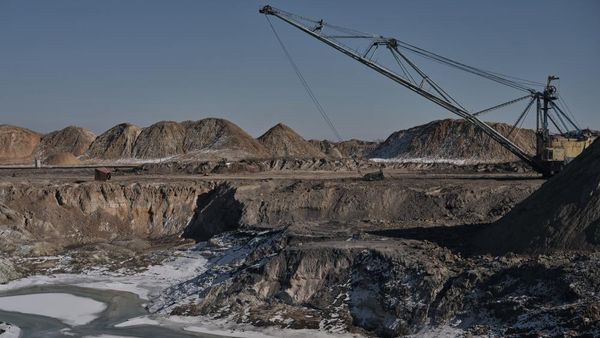 First Thing: US and Ukraine sign minerals deal