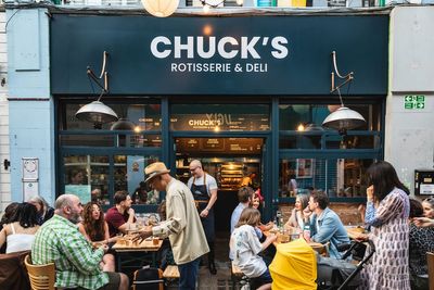 David Ellis reviews Chuck's: Who needs a revolution when there’s rotisserie?