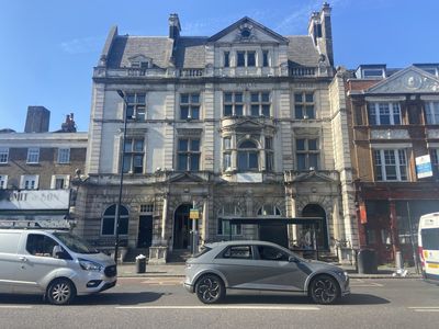 Hackney Council accused of ‘endangering women and girls’ with plans to scrap single-sex changing rooms