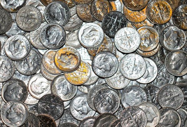Coin flip: 8m freshly minted dimes spilled on US highway after truck crash