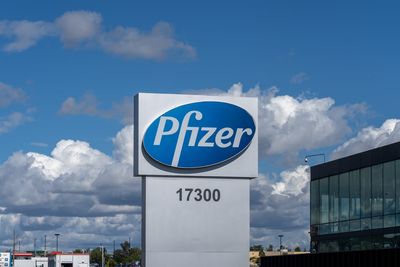 Do Wall Street Analysts Like Pfizer Stock?