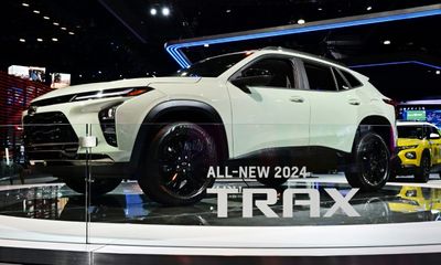 GM Cuts 2025 Outlook, Projects Up To $5 Bn Hit From Tariffs