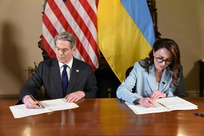 Zelensky Says Minerals Deal With US 'Truly Equal'