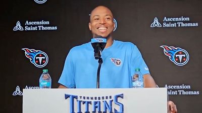 Tyler Lockett Gives Comically Real Answer Why He Shook Every Titans Reporter’s Hand