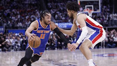 Pistons Crowd Had Hilariously Mean Chant for Jalen Brunson After Foul Call