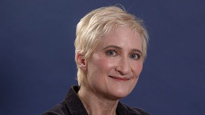 Singer-songwriter Jill Sobule, known for gay-themed anthem 'I Kissed a Girl,' dies in house fire