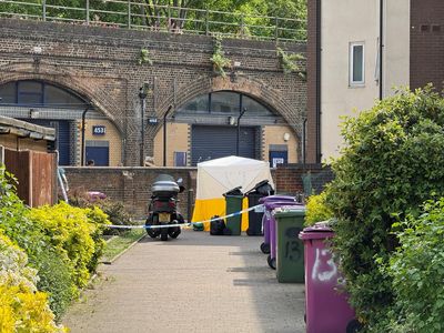 Mile End murder probe as man, 20, stabbed to death