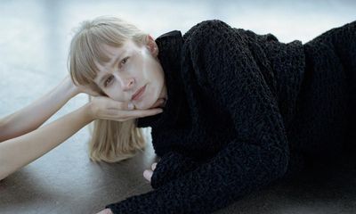 Jenny Hval: Iris Silver Mist review – intoxicating tribute to the emotive pull of memory