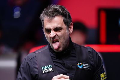 Ronnie O’Sullivan suffers session whitewash as Zhao Xintong lights up Crucible