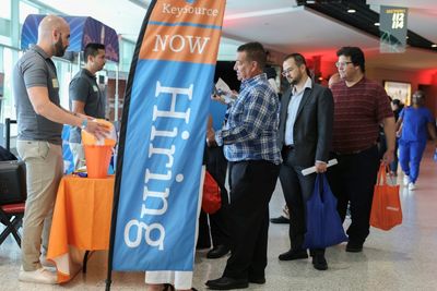 US Hiring Slows Less Than Expected, Unemployment Unchanged