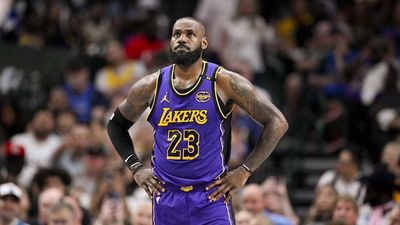 Lakers, LeBron James Connections Sound Unsure of What Team He'll Play for Next Season