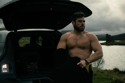 I tried a two-move bodyweight workout from endurance swimmer Ross Edgley, and it was surprisingly fun
