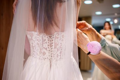Bride says her future mother-in-law told her to ‘lose weight’ after wedding dress shopping
